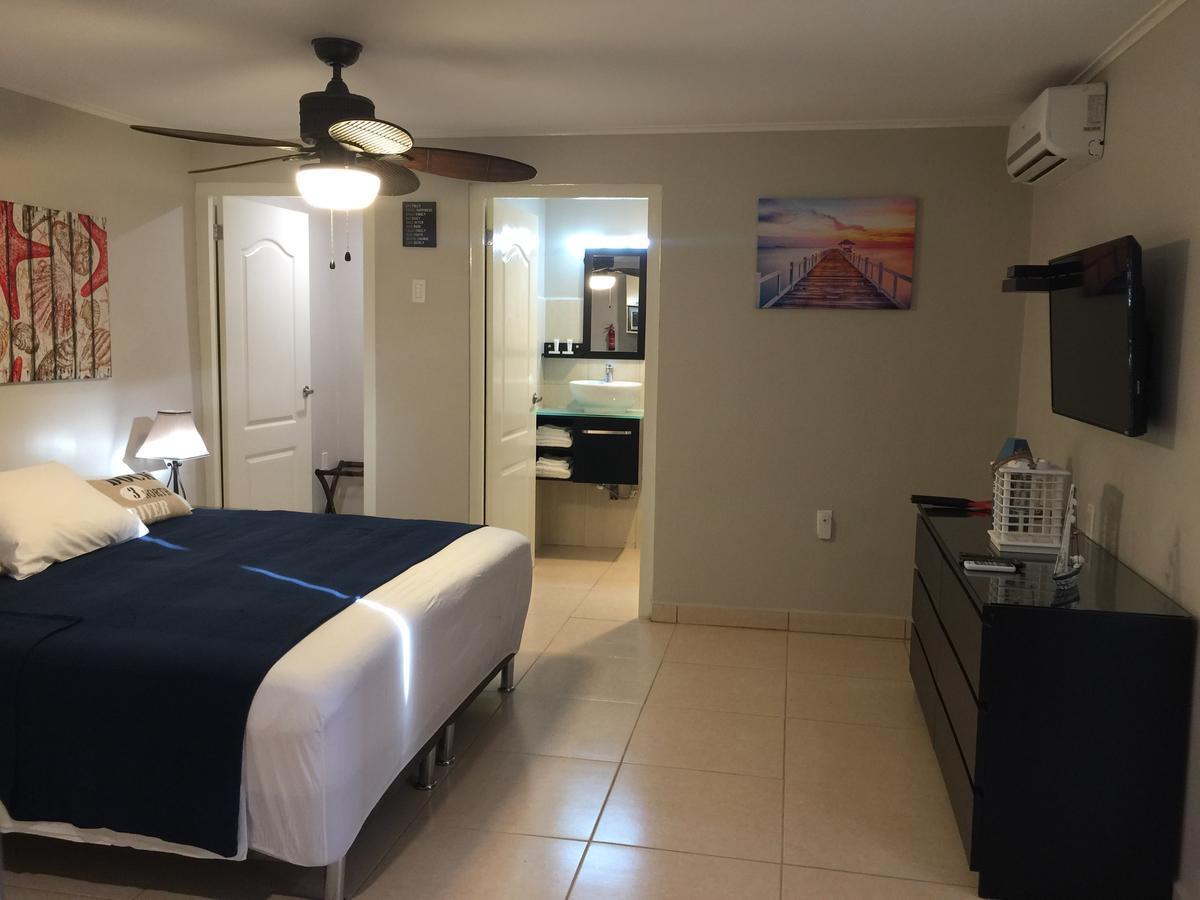 The Pier Beach Inn & Suites Willemstad Exteriör bild
