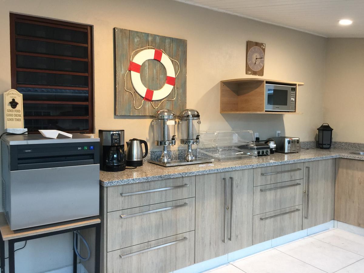 The Pier Beach Inn & Suites Willemstad Exteriör bild