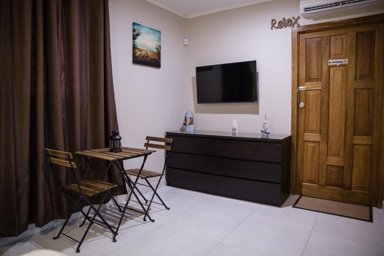 The Pier Beach Inn & Suites Willemstad Exteriör bild