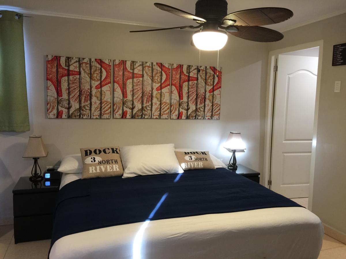 The Pier Beach Inn & Suites Willemstad Exteriör bild